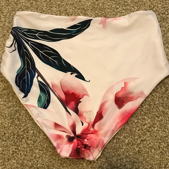 NWOT high waist bikini bottoms - large - Picture 2 of 2